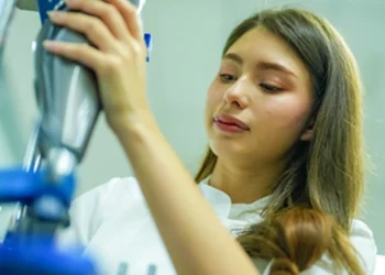 Arlene Gillis: Women Bring New Perspectives to Amputee Care